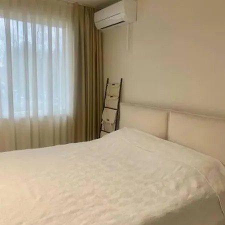 New Luxury Furnished - Beach, Center & Fast Wi-fi Appartamento Varna