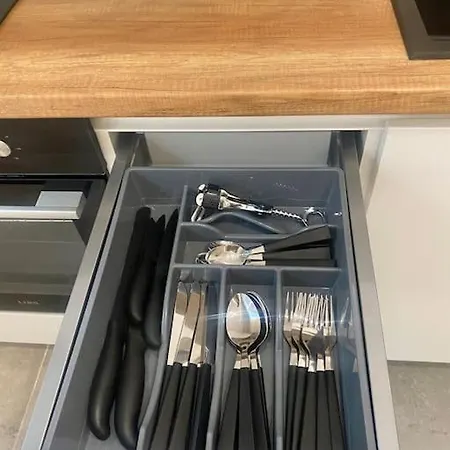 Daire New Luxury Furnished - Beach, Center & Fast Wi-fi *