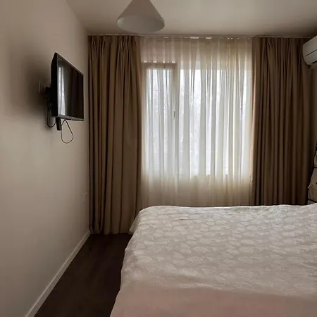 New Luxury Furnished - Beach, Center & Fast Wi-fi * Varna