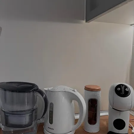 New Luxury Furnished - Beach, Center & Fast Wi-fi Appartamento