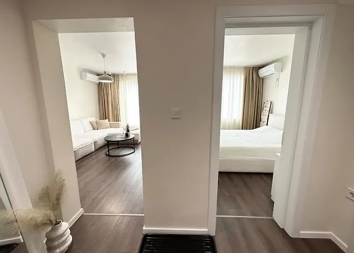 New Luxury Furnished - Beach, Center & Fast Wi-fi Varna