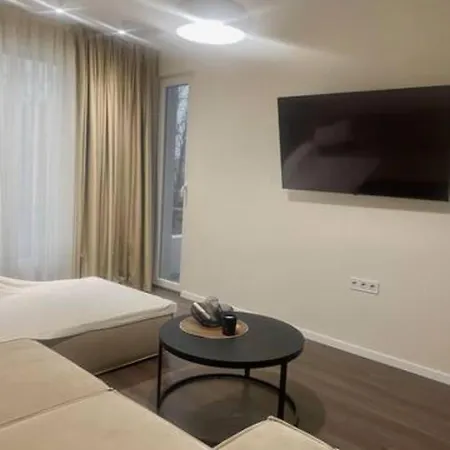 Apartament New Luxury Furnished - Beach, Center & Fast Wi-fi Warna