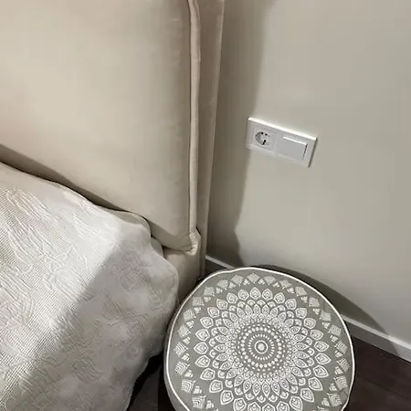 New Luxury Furnished - Beach, Center & Fast Wi-fi 公寓