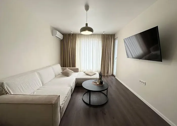 New Luxury Furnished - Beach, Center & Fast Wi-fi * Varna