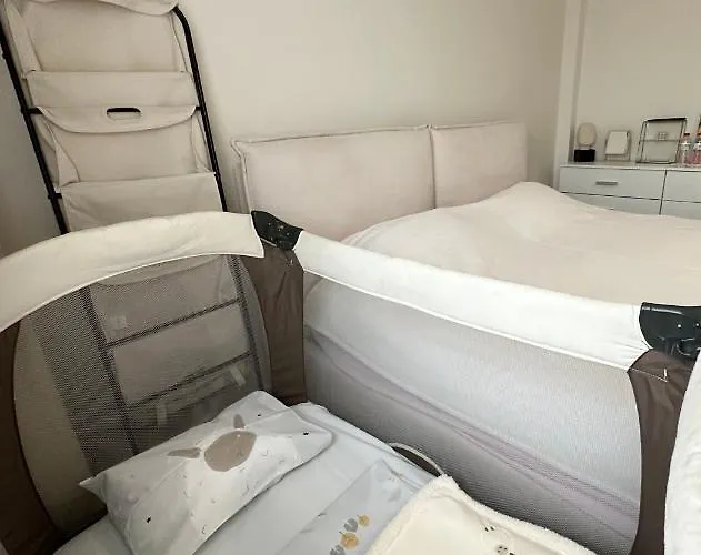 New Luxury Furnished - Beach, Center & Fast Wi-fi